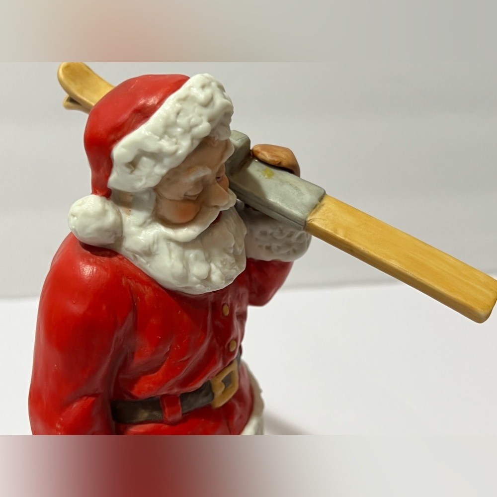 Rare Ceramic Santa Possible Dreams Santa’s Time Off Day On The Slopes Snow Ski - Picture 6 of 16